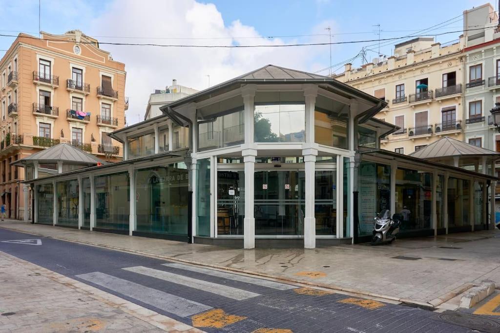 Sunny Cozy Penthouse With A Terrace At Plaza Del Carmen Valência Exterior foto