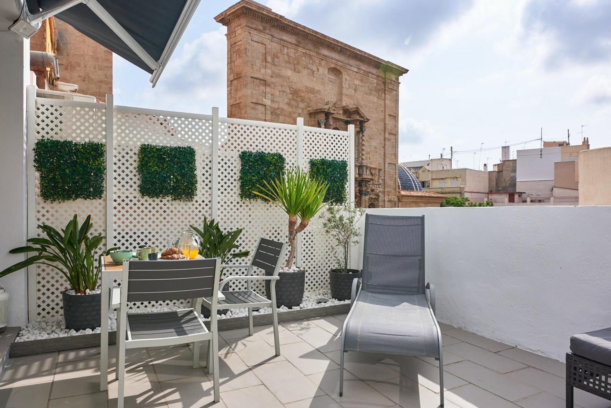 Sunny Cozy Penthouse With A Terrace At Plaza Del Carmen Valência Exterior foto